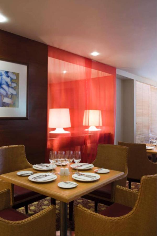 美里万豪度假酒店 米里 外观 照片 The interior of the restaurant