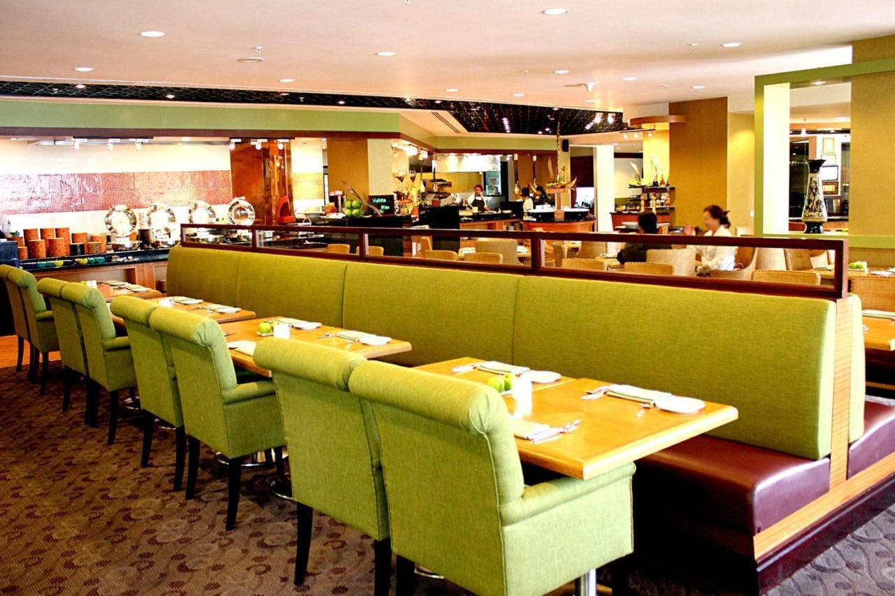 美里万豪度假酒店 米里 外观 照片 The interior of a typical buffet restaurant