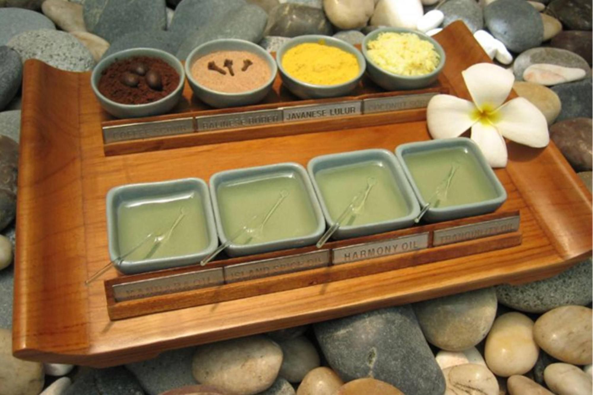 美里万豪度假酒店 米里 外观 照片 A selection of spa treatments