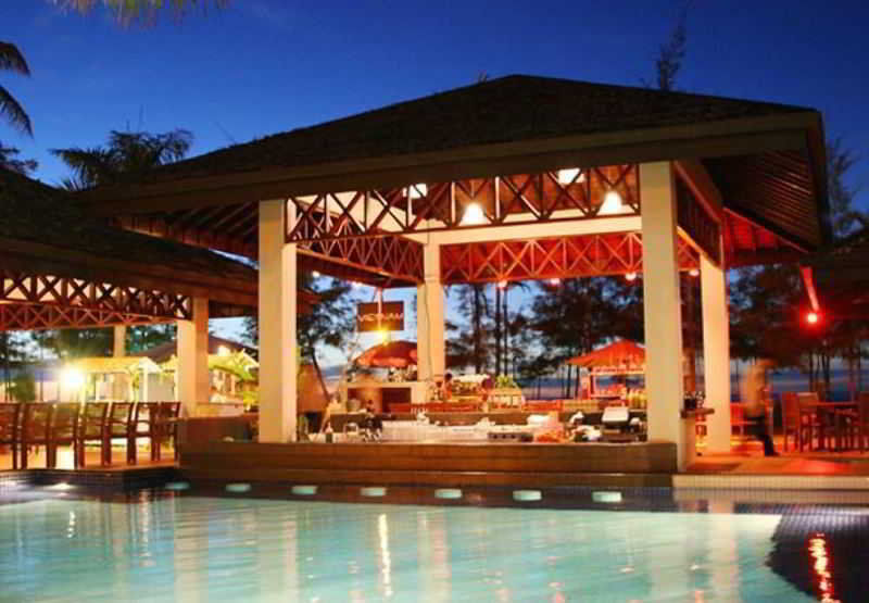 美里万豪度假酒店 米里 外观 照片 The swimming pool at the resort